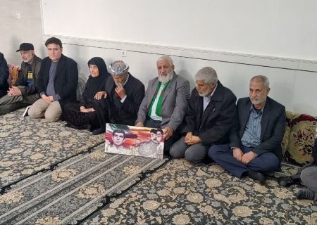 دیدار سردار مکی یازع با خانواده‌های شهدای چنگوله