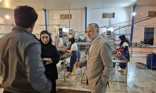 بازدید سرزده مدیر کل استاندارد لرستان از واحدهای تولیدی کوهدشت