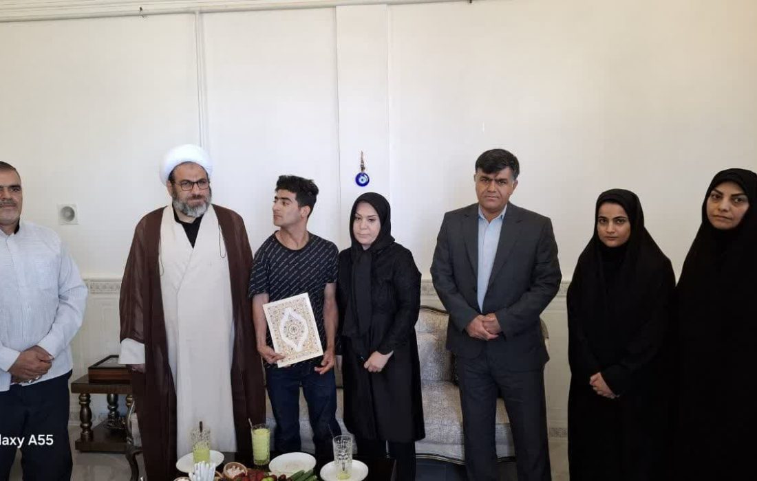 تجلیل از قهرمان پاراکاراته کوهدشتی