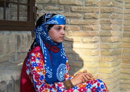 گلونی پرچم فرهنگی و نماد هویت زنان لر