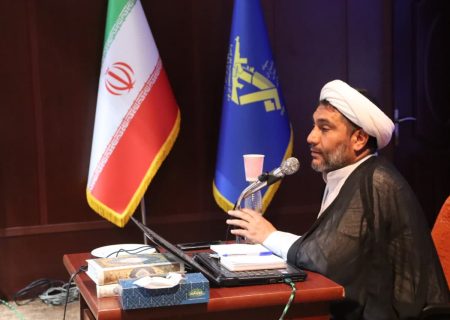 معرفت و عمل به آن، شاه‌کلید رشد و تعالی انسان