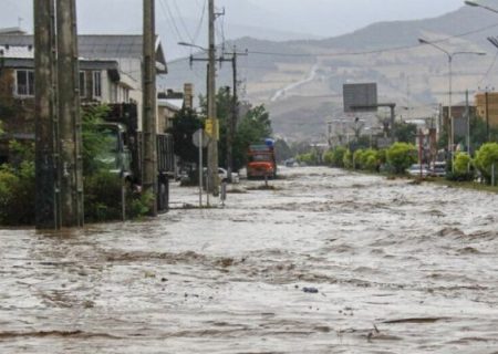 وقتی بارندگی چندساعته شهر را قفل می‌کند