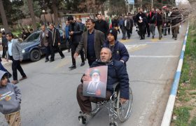 ما ملت شهادتیم؛ ذلت نمی‌پذیریم