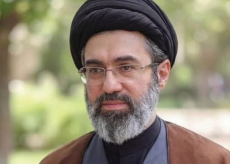 ایرانیان پاسدار فناوری هسته‌ای و موشکی‌ هستند
