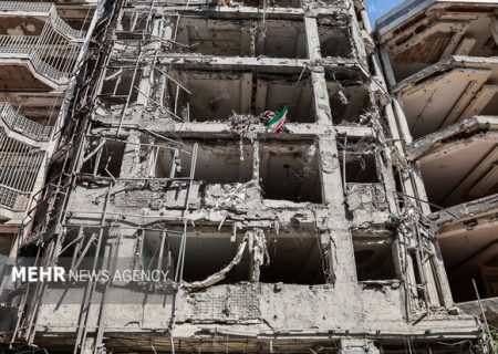 خانه‌ای که جنگ از سقفش آویزان شد
