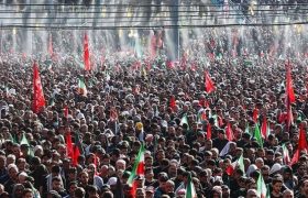 تشییع باشکوه امام شهید تجدید بیعت با ارزش‌هاست