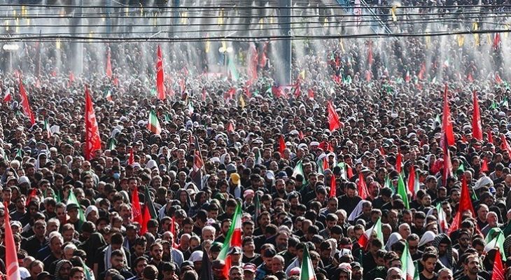 تشییع باشکوه امام شهید تجدید بیعت با ارزش‌هاست
