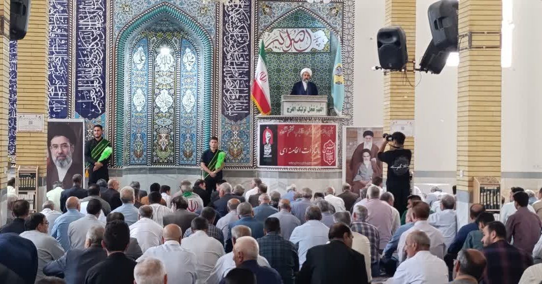مردم و مسئولان با همدلی، جنگ اقتصادی دشمن را بیاثر کنند
