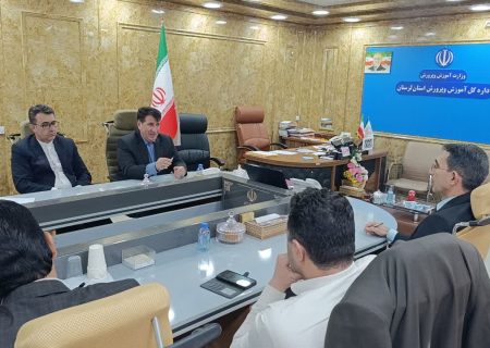 بررسی توسعه زیرساخت‌های آموزشی کوهدشت در دیدار مدیران