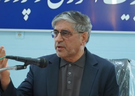 معلمان چراغ هدایت جامعه هستند
