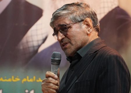 باید از پیمان هسته‌ای خارج و سلاح هسته‌ای تهیه کنیم