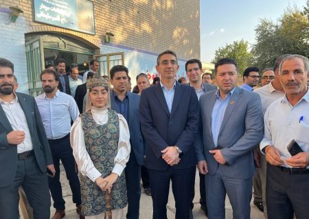 برگزاری نشست هم‌اندیشی مدیرکل آموزش و پرورش در کوهدشت
